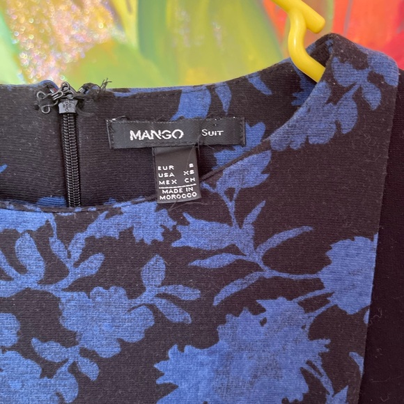 Elegant DRESS (black and blue floral pattern) long sleeved - Picture 3 of 3